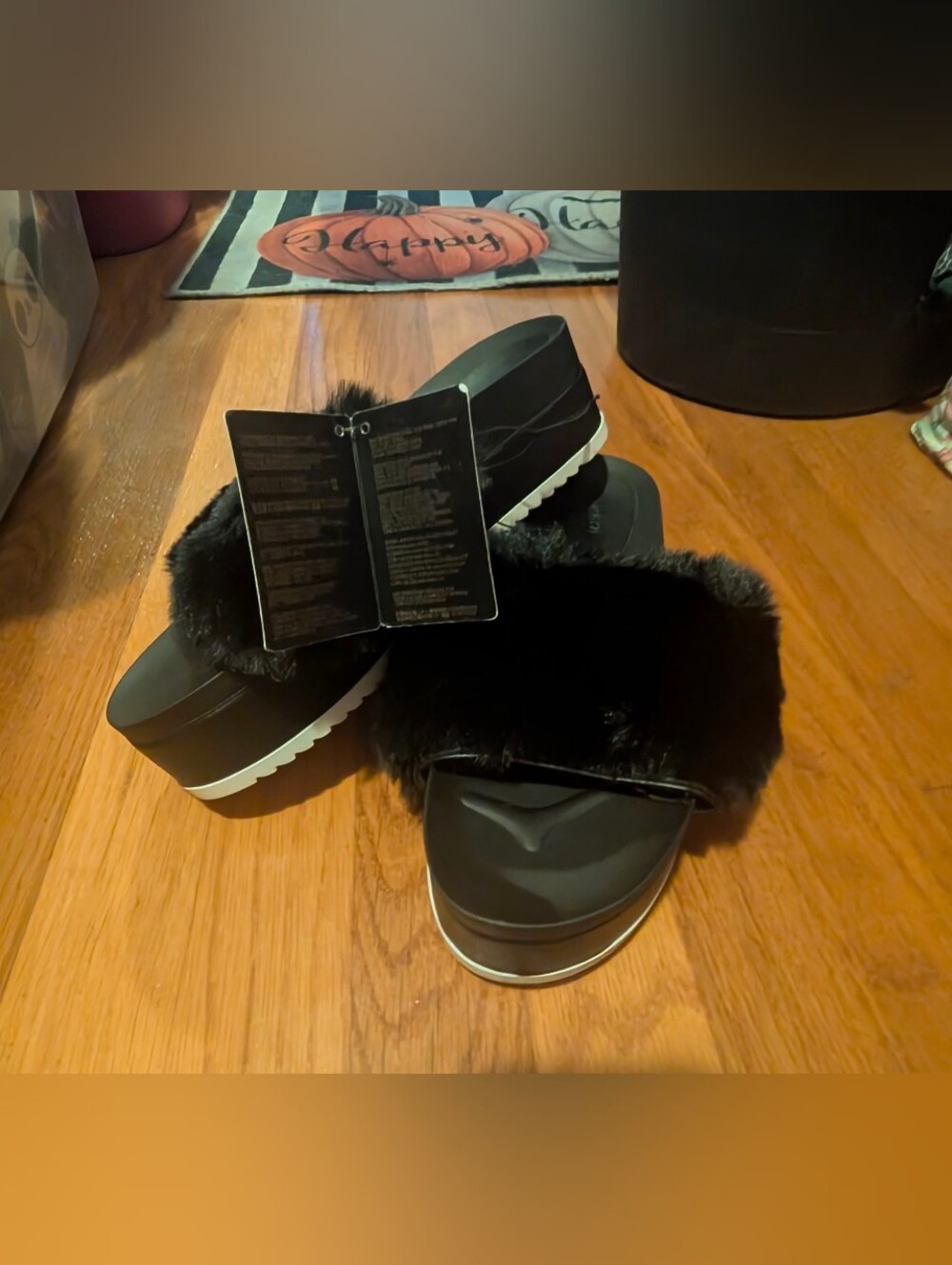 Forever 21 Black Faux Fur Platform Slide Sandals Size 9 NWT Deadstock Y2K